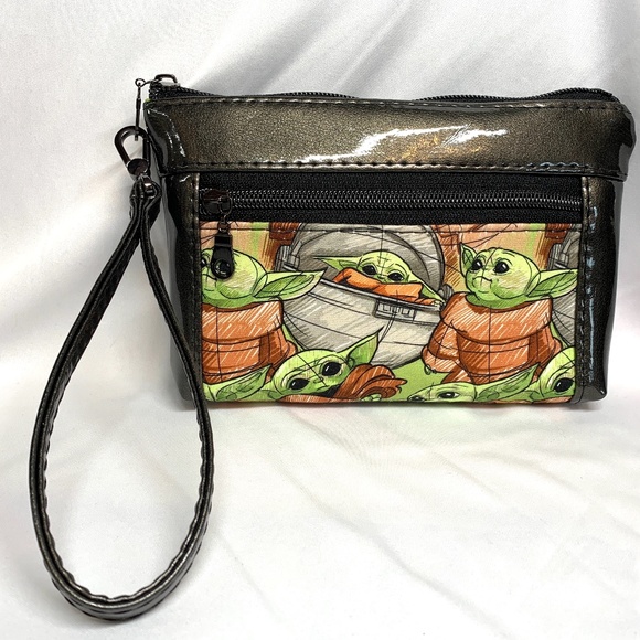 Handcrafted Handbags - Star Wars Baby Yoda The Mandalorain Wristlet